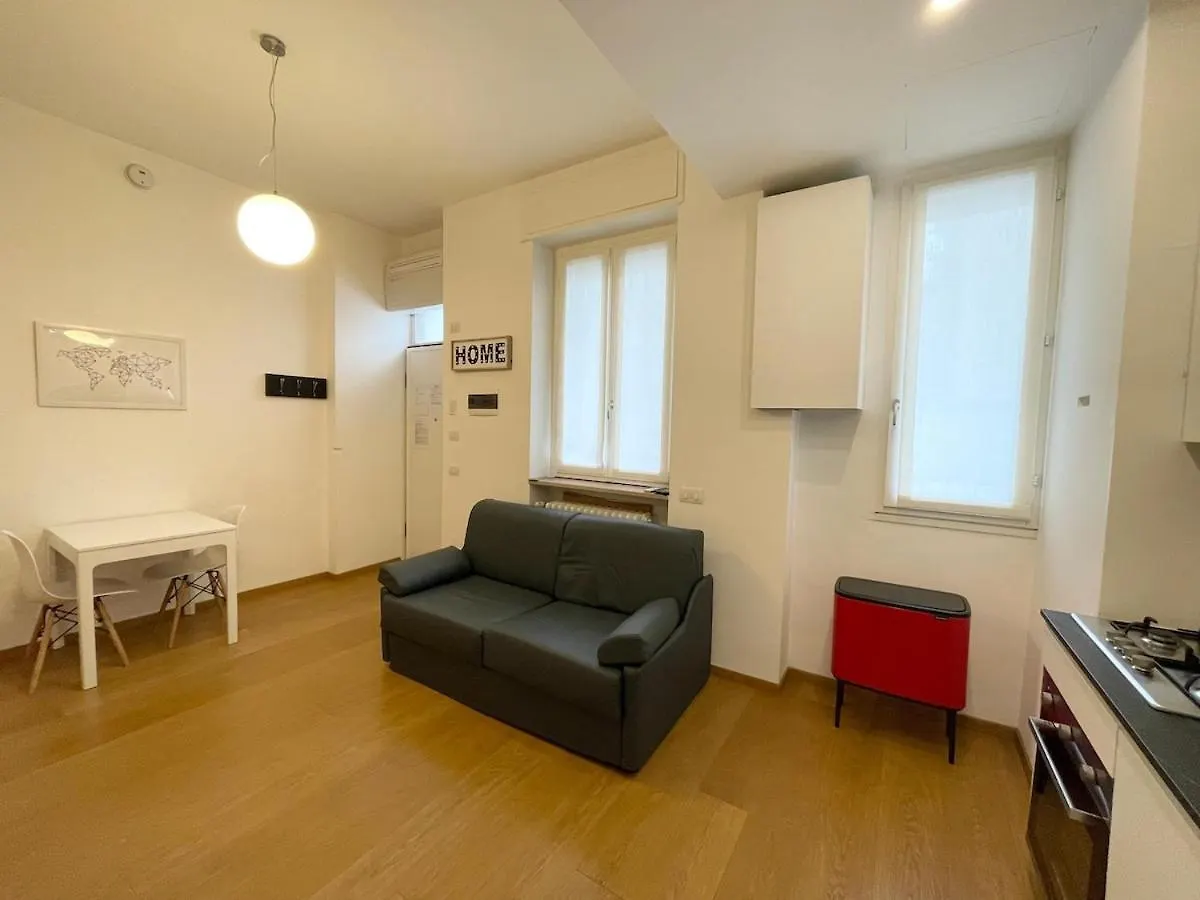 Charming Apartment Centro Navigli Tortona Milan Italy